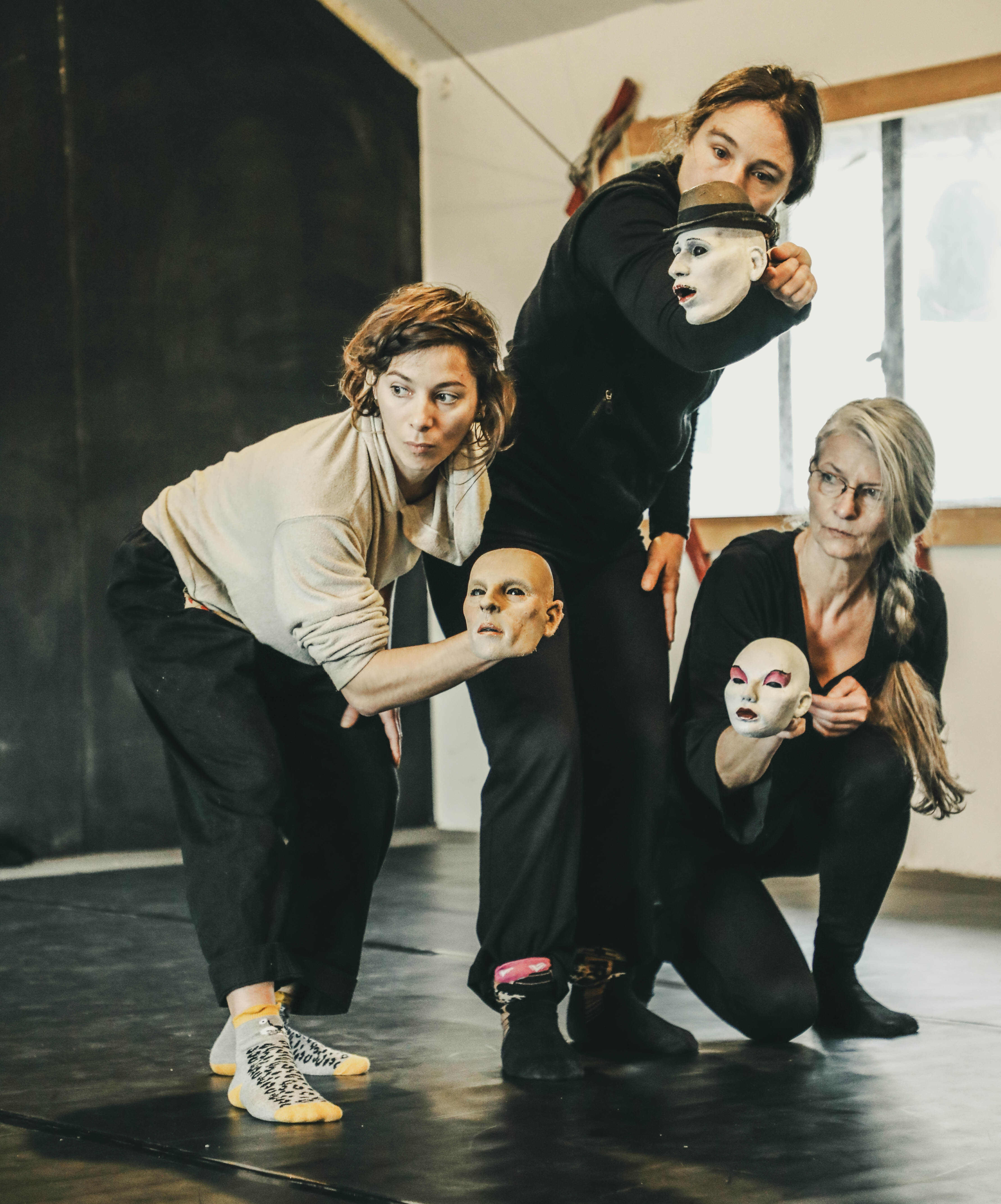 Puppetry workshop participants working with character masks in Nantes